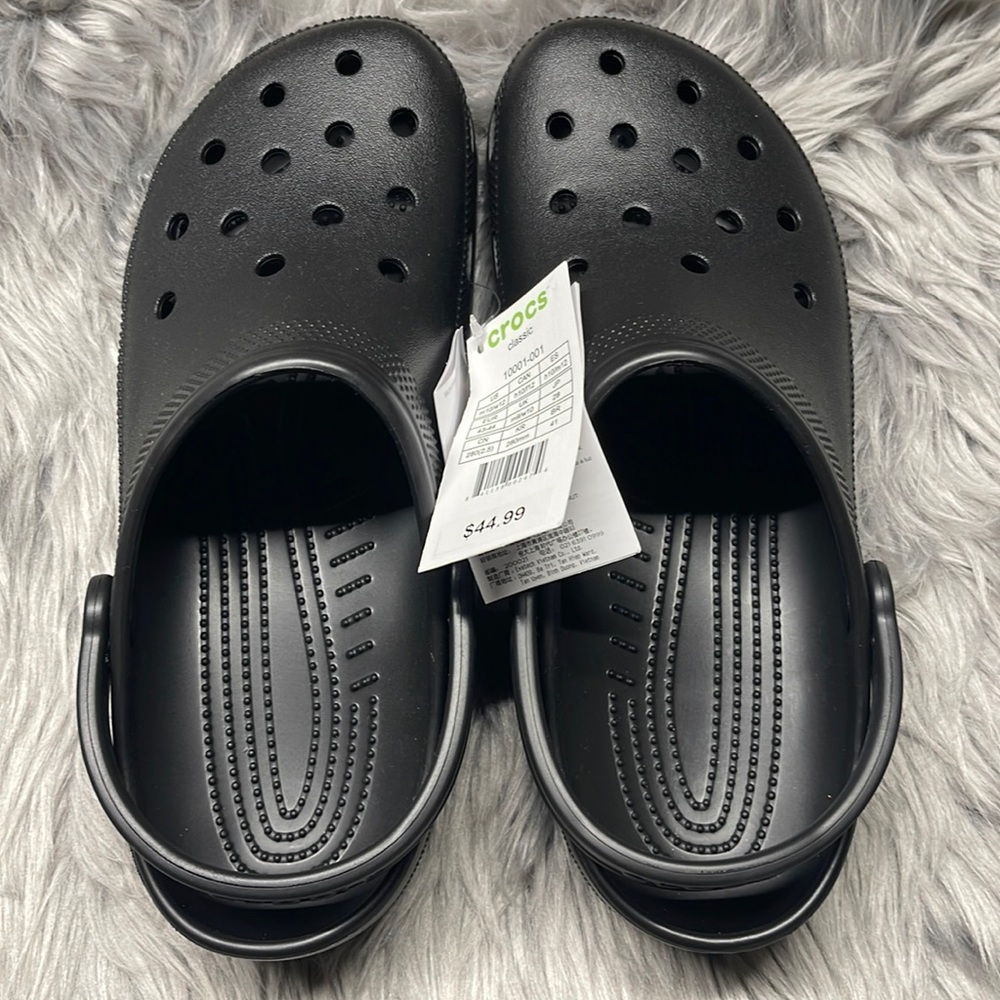 Unisex Crocs Men size: 10 Women size:12